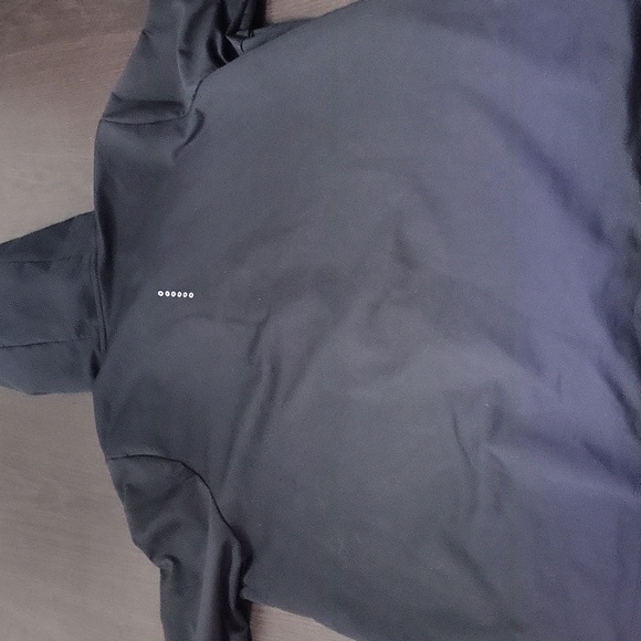 Nike  Black Performance Dri Fit Jacket With Thumb Holes And Hood - Picture 14 of 15